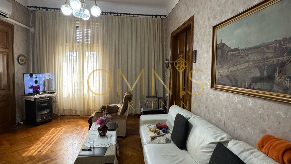 Prodaje se prostrani četverosobni stan s dva balkona u centru Rijeke – 135 m²