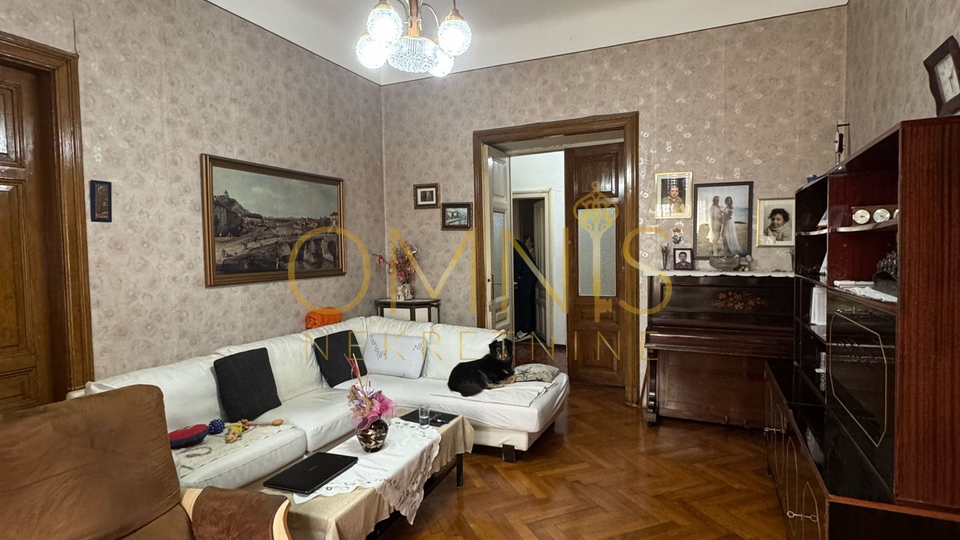 Prodaje se prostrani četverosobni stan s dva balkona u centru Rijeke – 135 m²