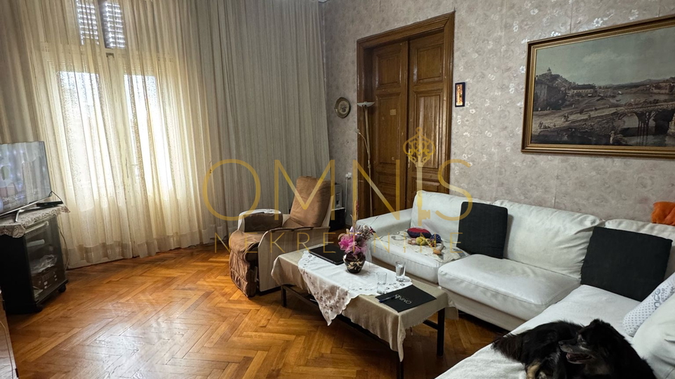 Prodaje se prostrani četverosobni stan s dva balkona u centru Rijeke – 135 m²