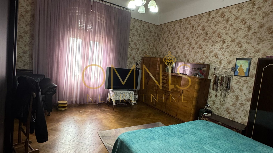 Prodaje se prostrani četverosobni stan s dva balkona u centru Rijeke – 135 m²