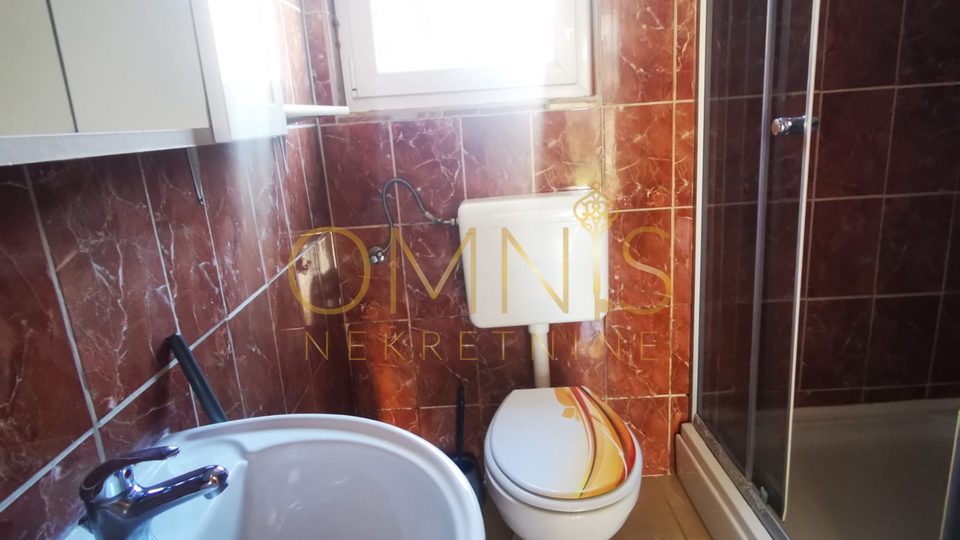 Rijeka, Čavle -najam za radnike, kuca s dva odvojena stana!