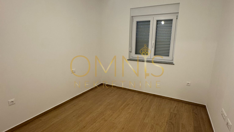 Prodaja - Novogradnja, 97 m² + 76 m² okućnice, dvije kupaonice - Prilika!