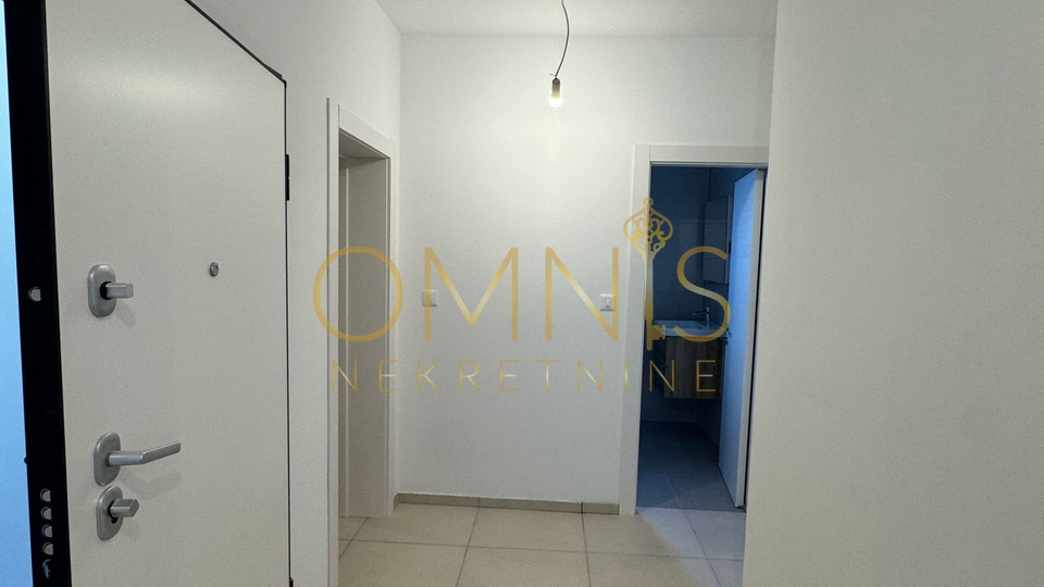 Prodaja - Novogradnja, 97 m² + 76 m² okućnice, dvije kupaonice - Prilika!
