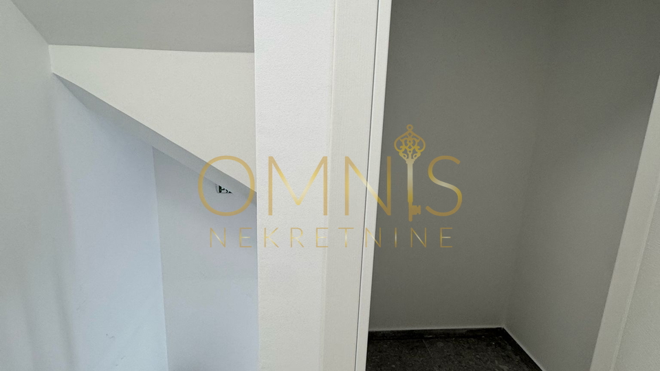 Prodaja - Novogradnja, 97 m² + 76 m² okućnice, dvije kupaonice - Prilika!