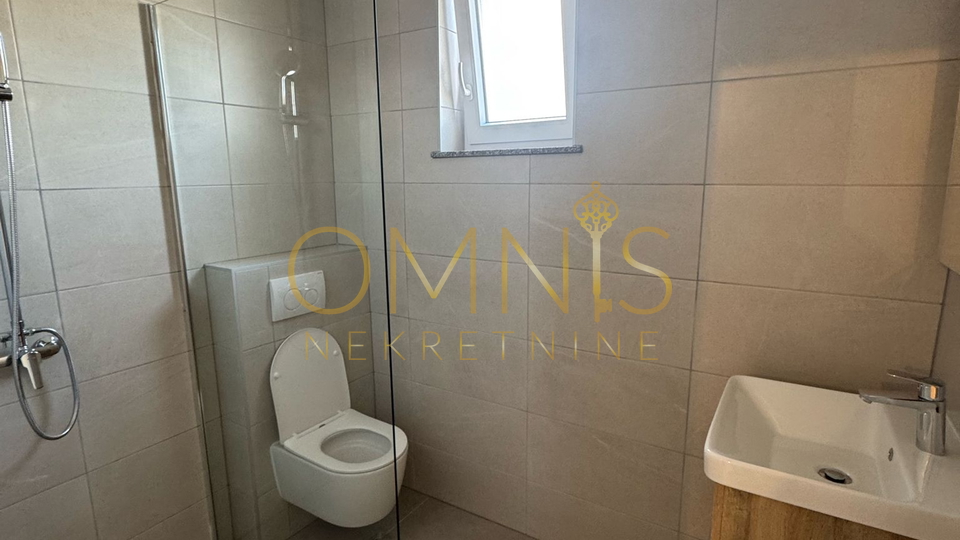 Prodaja - Novogradnja, 97 m² + 76 m² okućnice, dvije kupaonice - Prilika!