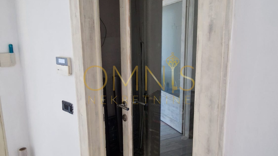 RIJEKA - CENTAR, GOSPODSKI STAN 74 m²