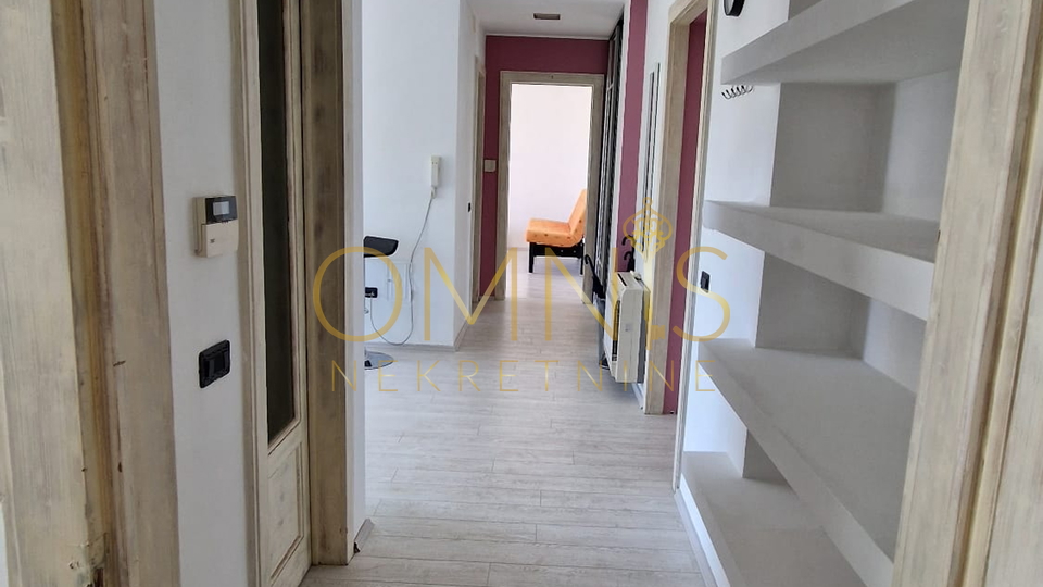 RIJEKA - CENTAR, GOSPODSKI STAN 74 m²