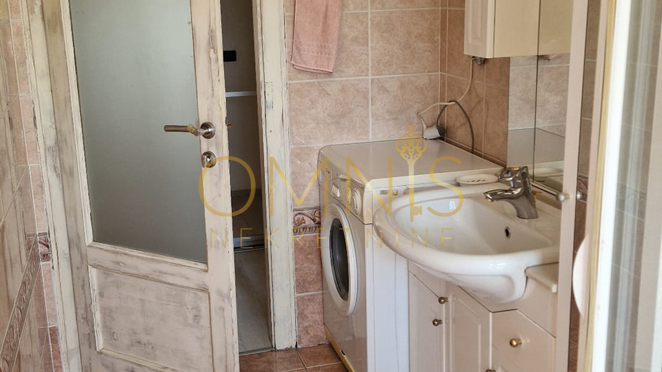 RIJEKA - CENTAR, GOSPODSKI STAN 74 m²