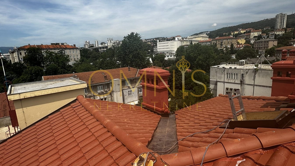 RIJEKA - CENTAR, GOSPODSKI STAN 74 m²