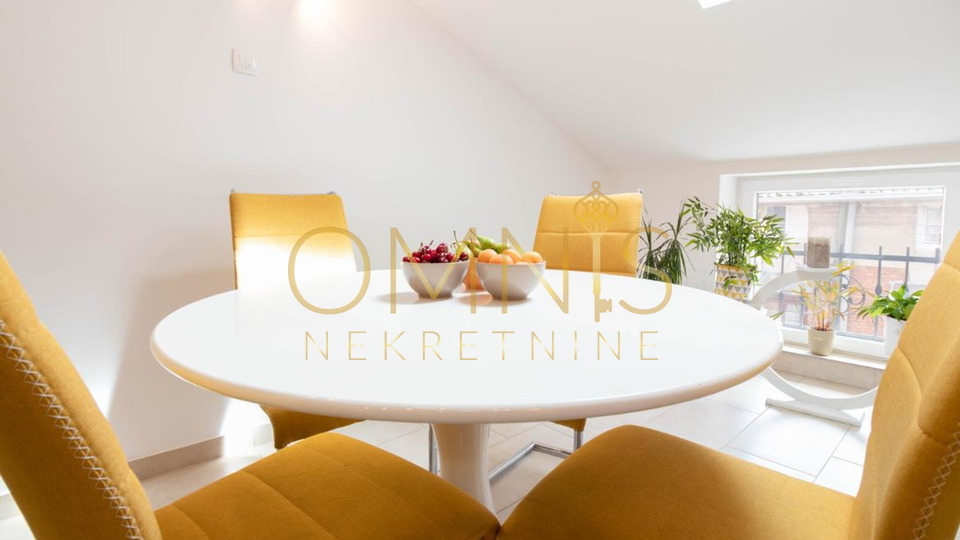 Prodaje se stan u centru Rijeke, 74m2