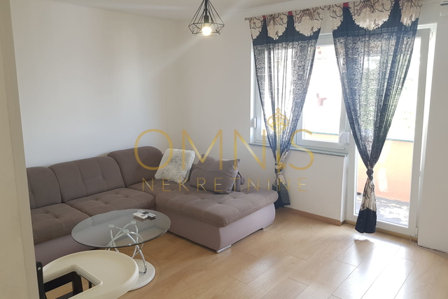 Dugoročni najam – Turnić, stan 1S+DB, 50 m², balkon, pogled na more
