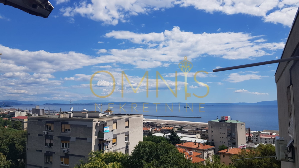 Dugoročni najam – Turnić, stan 1S+DB, 50 m², balkon, pogled na more