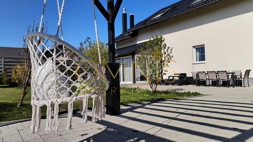 Prekrasna kuća za odmor u Ravnoj Gori, 345 m² + zemljište 1300 m²