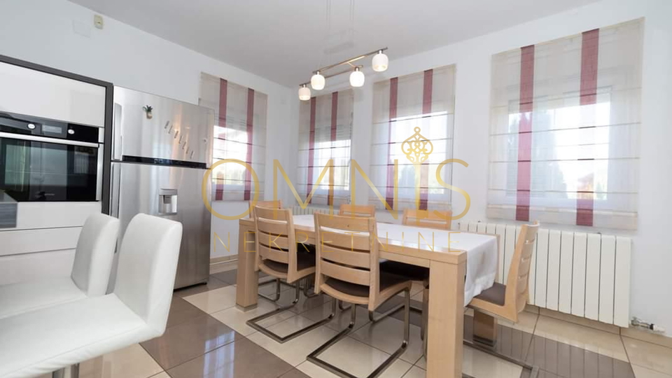 Prekrasna kuća za odmor u Ravnoj Gori, 345 m² + zemljište 1300 m²