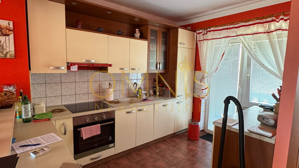 Matulji, Jušići – Two-story apartment 103m² with two balconies and sea view