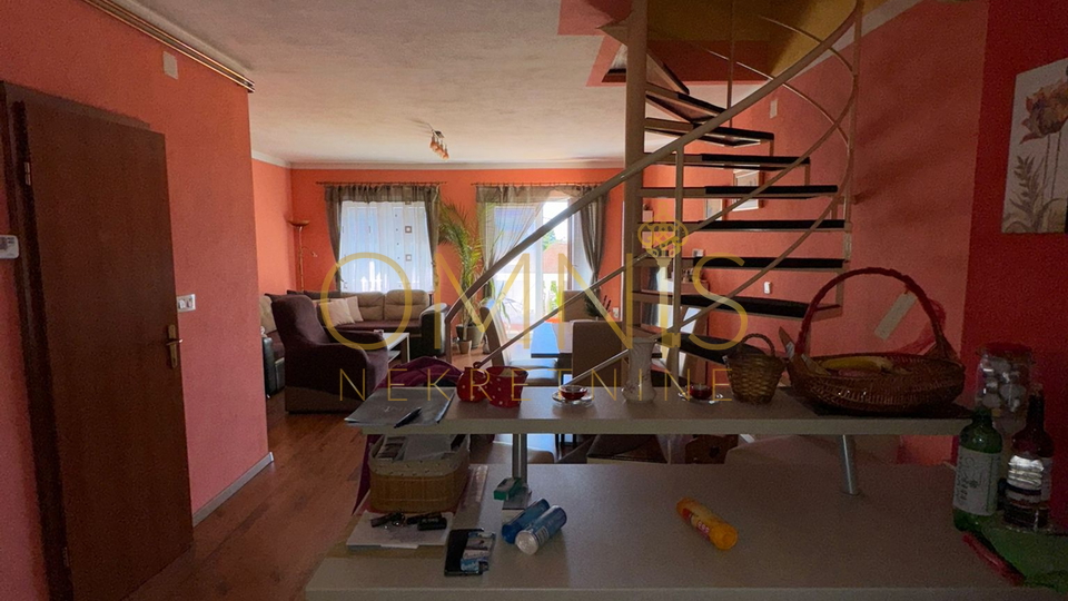 Matulji, Jušići – Two-story apartment 103m² with two balconies and sea view