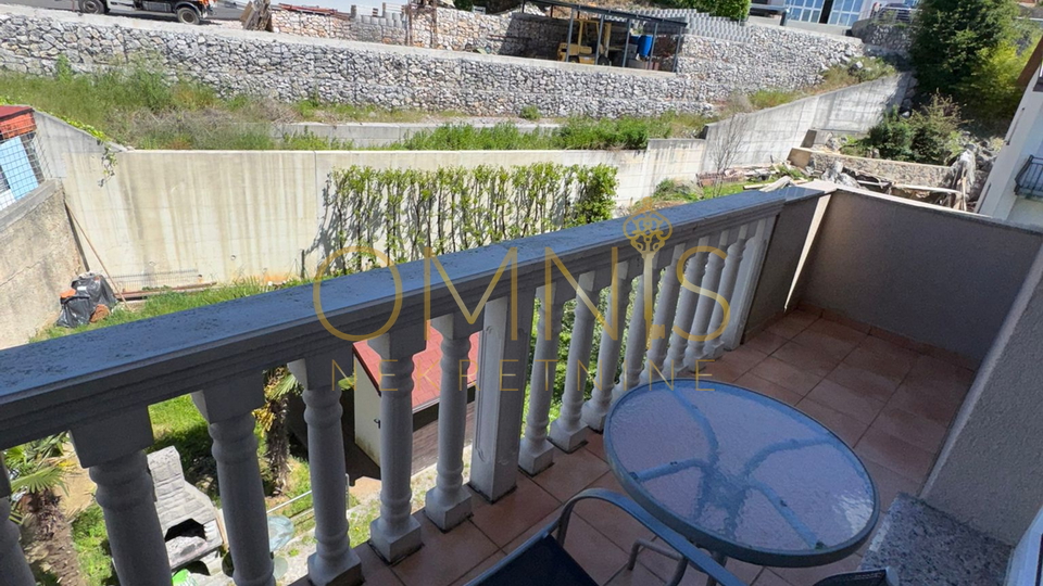 Matulji, Jušići – Two-story apartment 103m² with two balconies and sea view