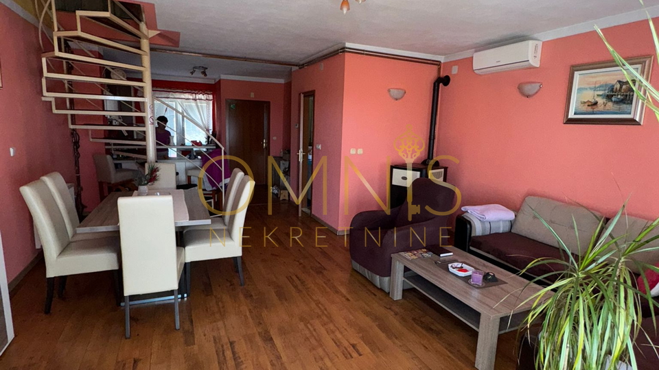 Matulji, Jušići – Two-story apartment 103m² with two balconies and sea view