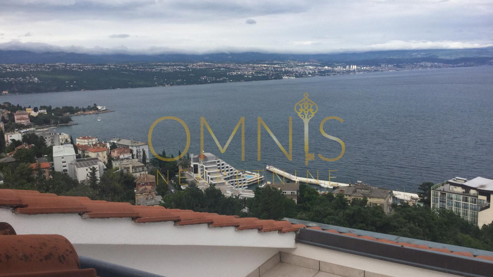 OPATIJA – DUPLEX APARTMENT IN A VILLA WITH PANORAMIC SEA VIEW