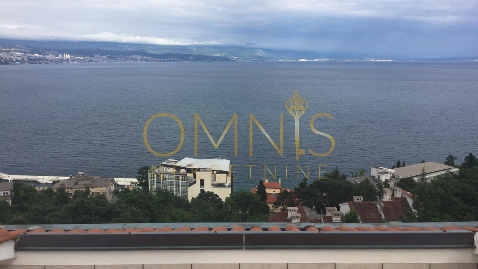 OPATIJA – DUPLEX APARTMENT IN A VILLA WITH PANORAMIC SEA VIEW