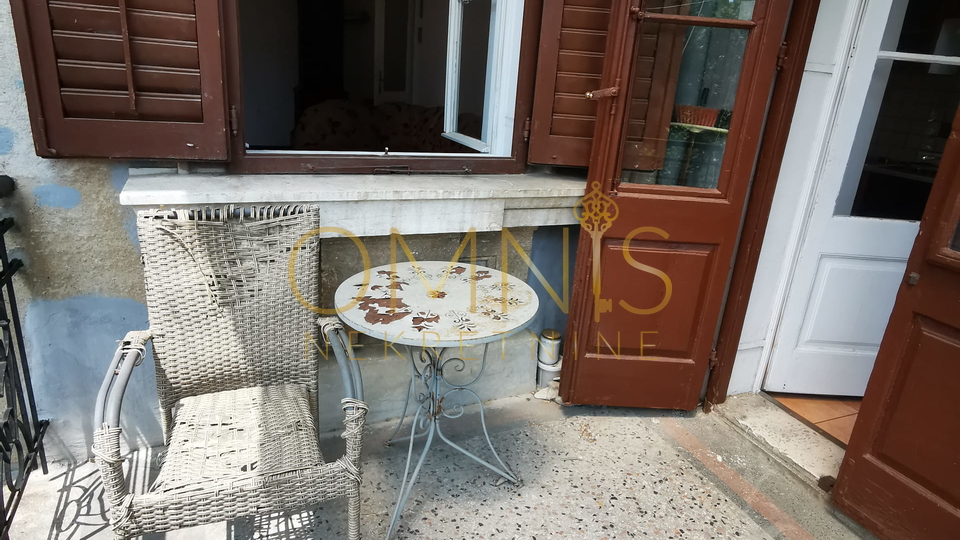 Rijeka, Pećine -stan u vili 84m2, prvi red do mora!