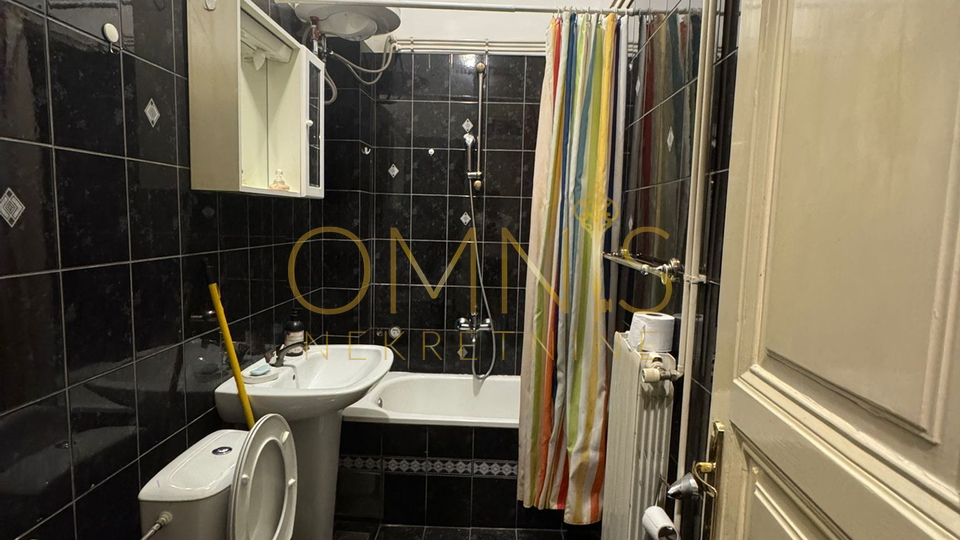 STAN U CENTRU RIJEKE, BALKON, 72 M²