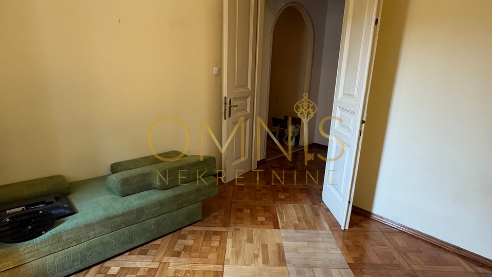 STAN U CENTRU RIJEKE, BALKON, 72 M²