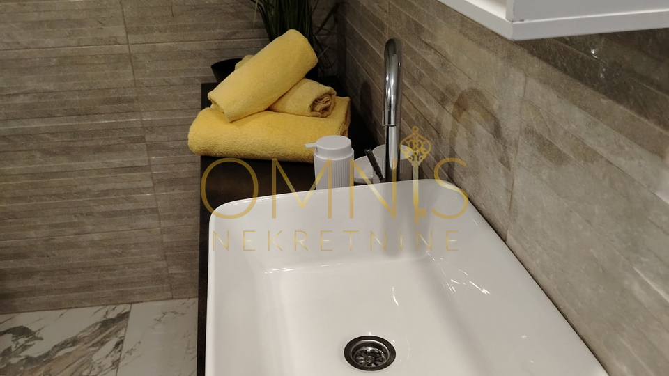 Rijeka, centar – renoviran  stan 24 m², namješten