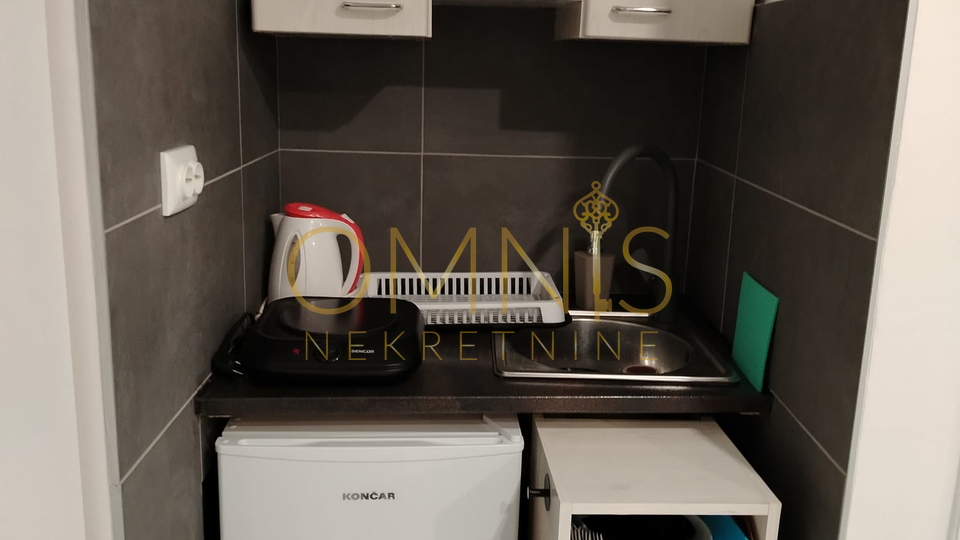 Rijeka, centar – renoviran  stan 24 m², namješten