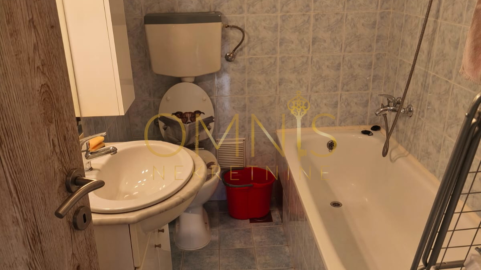 RIJEKA, KRNJEVO – Dvosobni stan s balkonom, 54,93 m², 2. kat