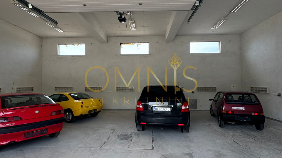 Kostrena, skladišni prostor, 150 m2, najam!