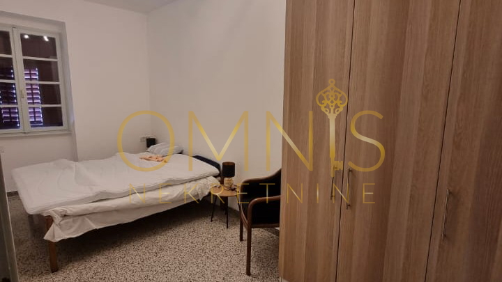 Jednosobni stan, Belveder, prvi kat, 48 m², balkon