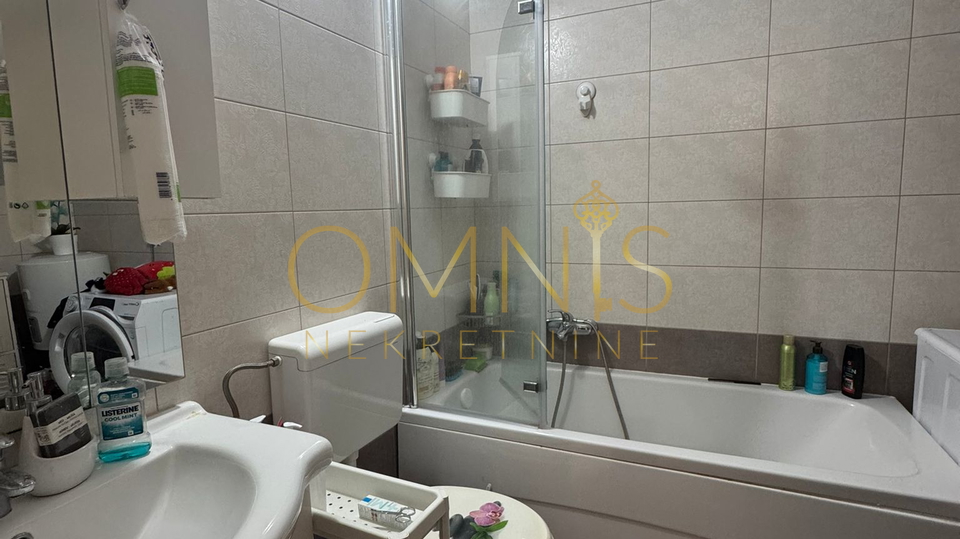 Viškovo, dvoetažni stan 86 m² s terasom i spremištem