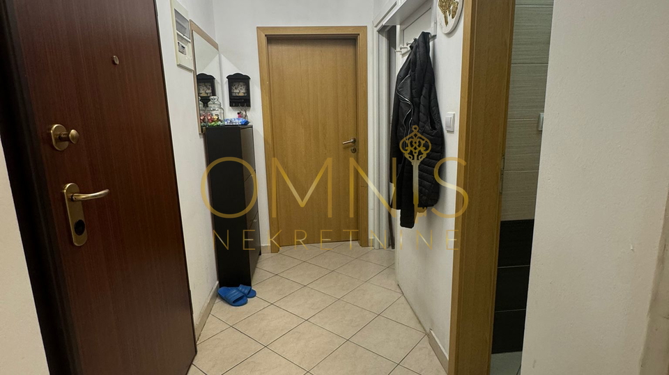 Viškovo, dvoetažni stan 86 m² s terasom i spremištem