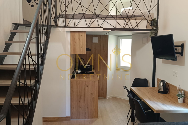 RIJEKA – BELVEDER, renovated studio apartment with a mezzanine and balcony