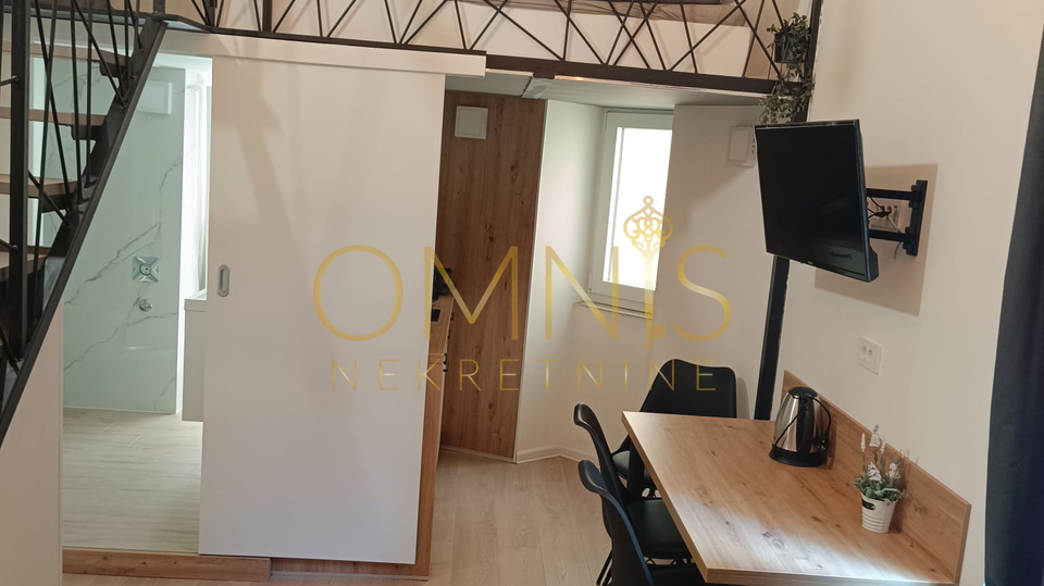 RIJEKA – BELVEDER, renovated studio apartment with a mezzanine and balcony