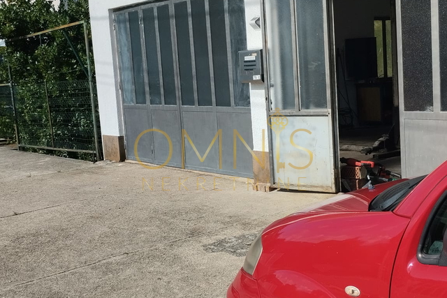 Poslovni prostor za najam, 70m2, Bregi