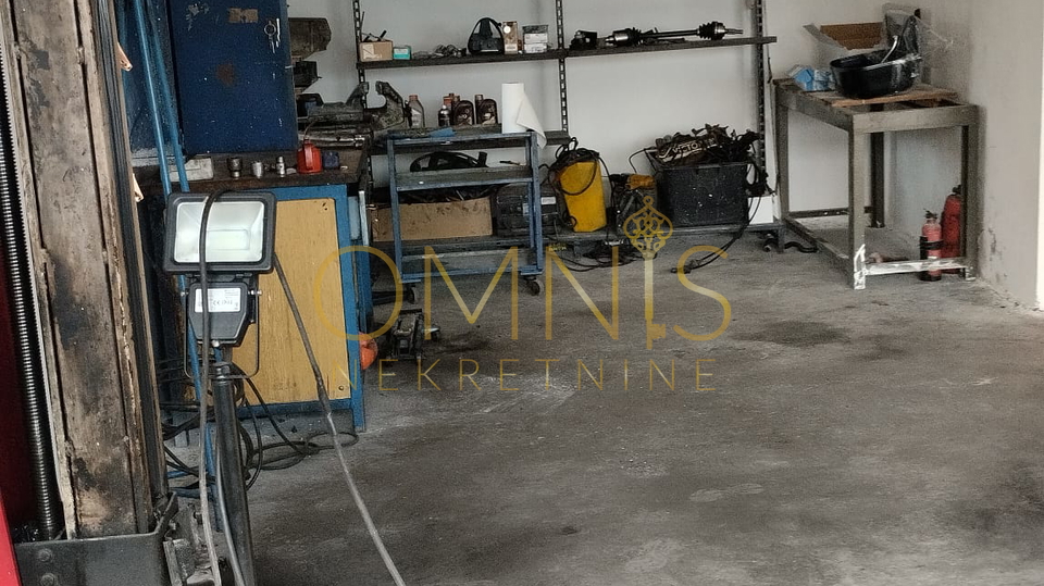 Poslovni prostor za najam, 70m2, Bregi