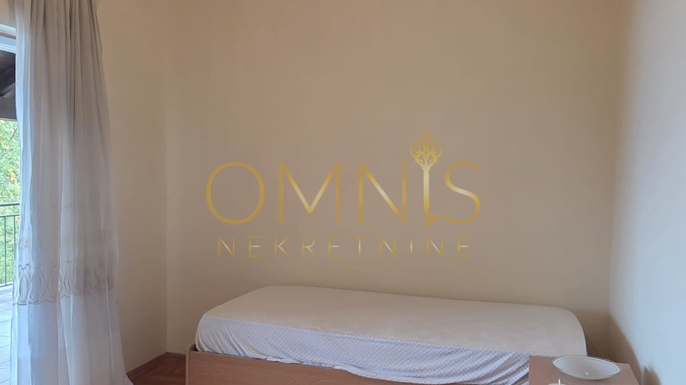 Prostrana kuća na prodaju! Bregi