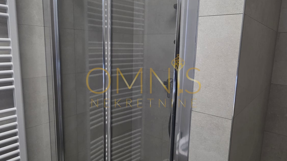 Stan u novogradnji s panoramskim pogledom na more, NA PRODAJU!!