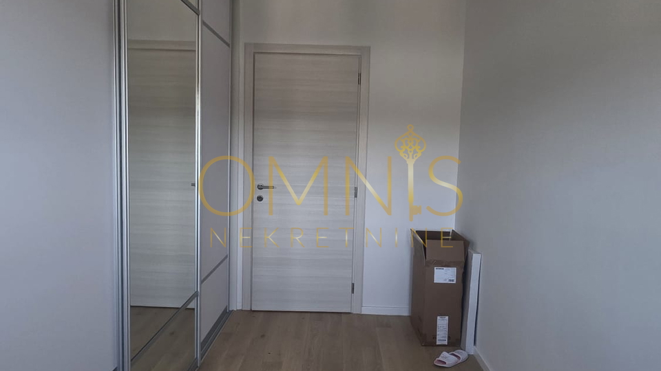 Stan u novogradnji s panoramskim pogledom na more, NA PRODAJU!!