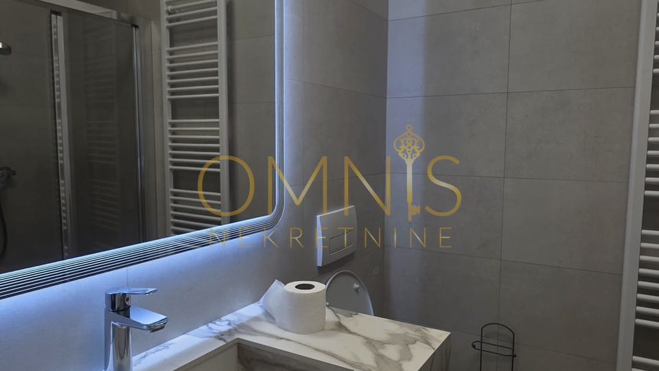 Stan u novogradnji s panoramskim pogledom na more, NA PRODAJU!!