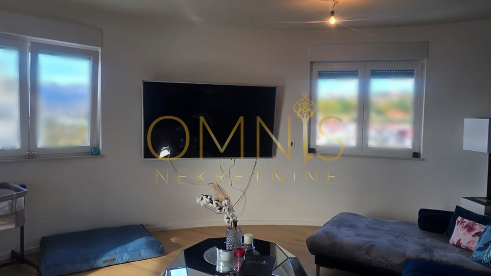 Stan u novogradnji s panoramskim pogledom na more, NA PRODAJU!!