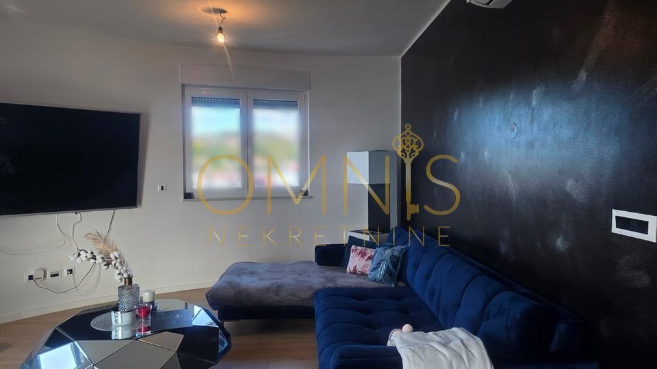 Stan u novogradnji s panoramskim pogledom na more, NA PRODAJU!!