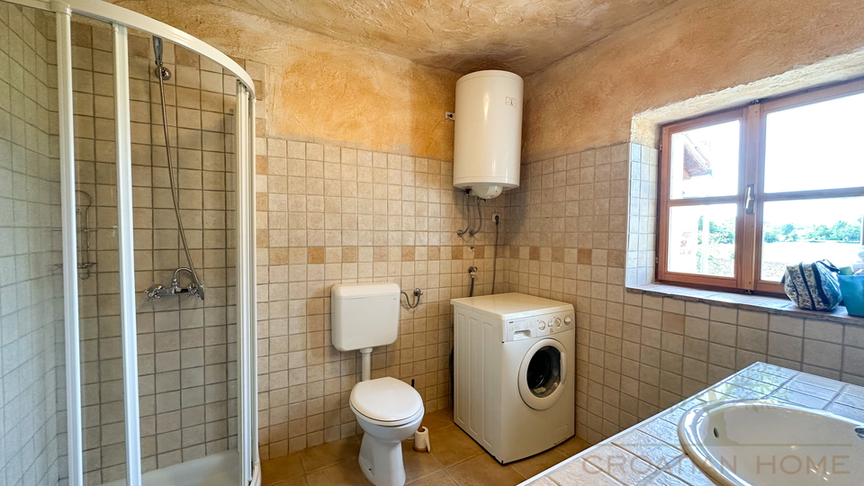 Mediterranes sch&ouml;nnes End -Steinreihenhaus in einem idylischen istrischen Dorf