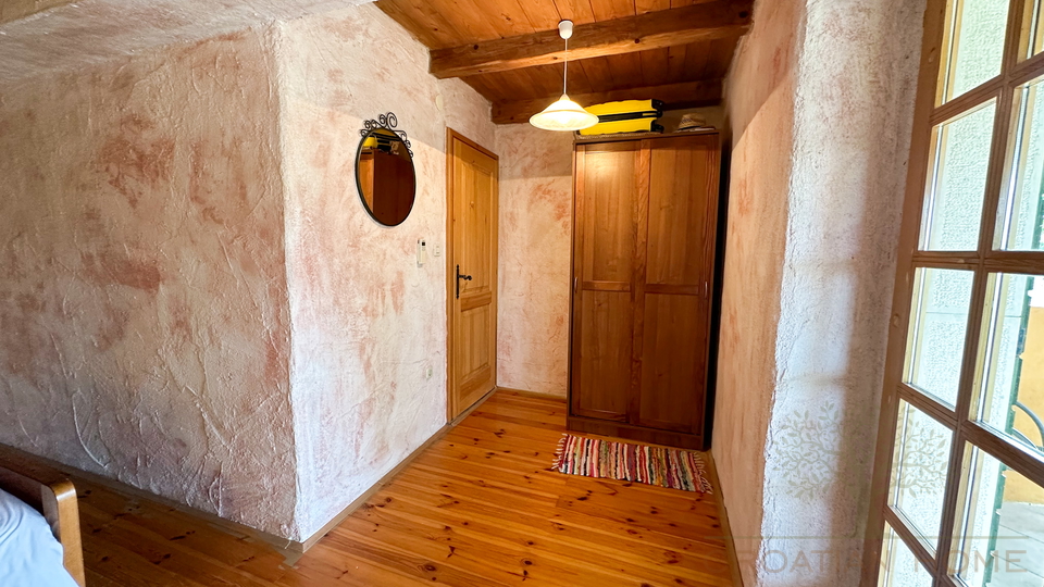 Mediterranes sch&ouml;nnes End -Steinreihenhaus in einem idylischen istrischen Dorf