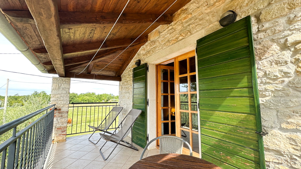 Mediterranes sch&ouml;nnes End -Steinreihenhaus in einem idylischen istrischen Dorf