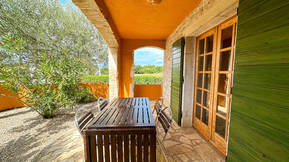 Mediterranes sch&ouml;nnes End -Steinreihenhaus in einem idylischen istrischen Dorf