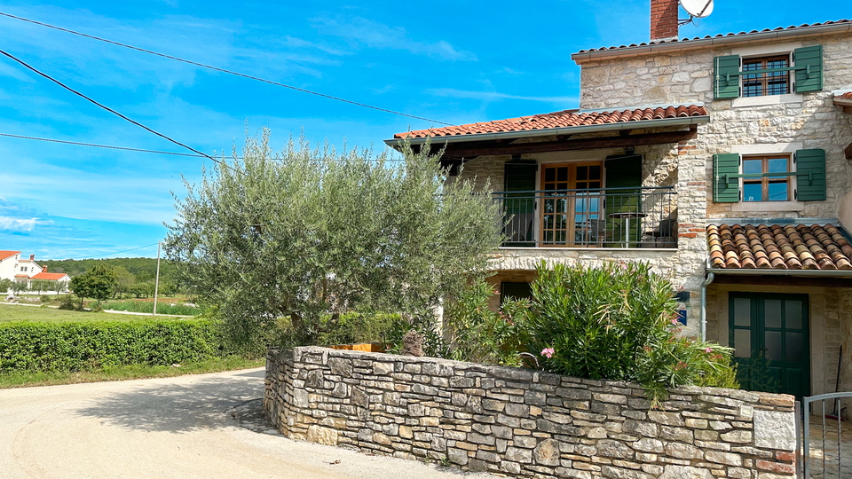 Mediterranes sch&ouml;nnes End -Steinreihenhaus in einem idylischen istrischen Dorf