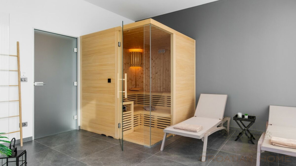Moderne voll ausgestattete Villa mit beheiztem 50 m2 Pool